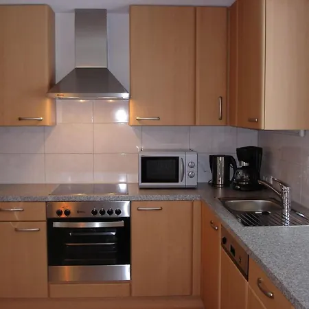 In Near Lift Apartment *