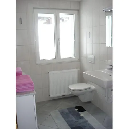 In Near Lift Apartment *